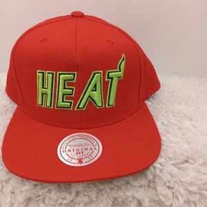 Miami Heat Hat Red Green Reverse‎ Grinch Snapback Mitchell & Ness Spellout